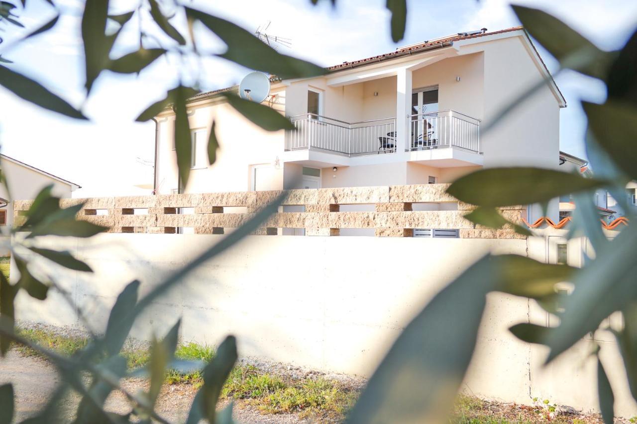 Karbonaca Apartments Fazana Exterior photo